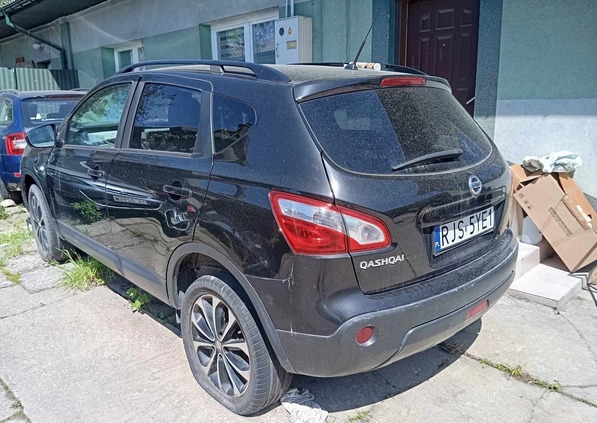 Nissan Qashqai cena 31500 przebieg: 175000, rok produkcji 2013 z Jędrzejów małe 67